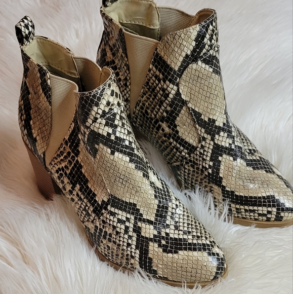 Faux Snakeskin Bootie Boots - Picture 1 of 7